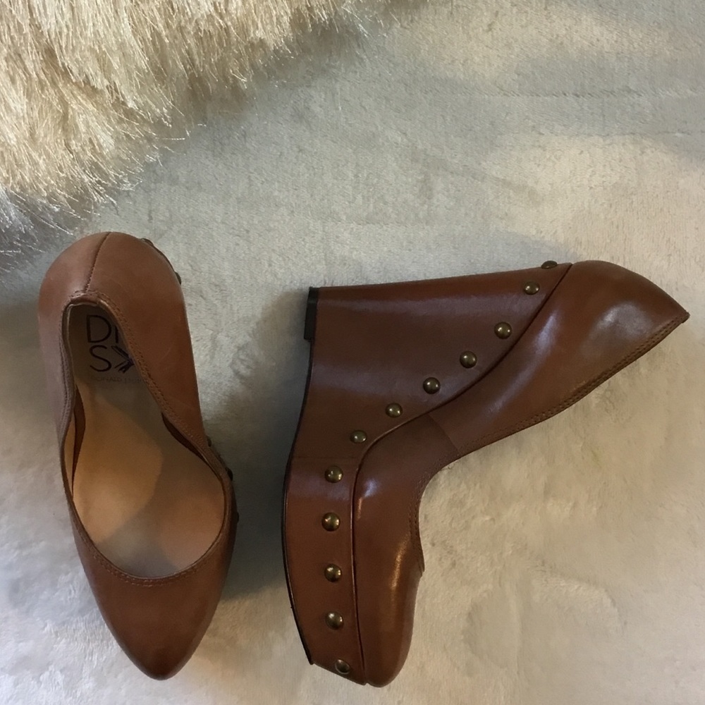 DONALD J PLINER ELIZA BLACK SHEEP NAPPA PLATFORMS